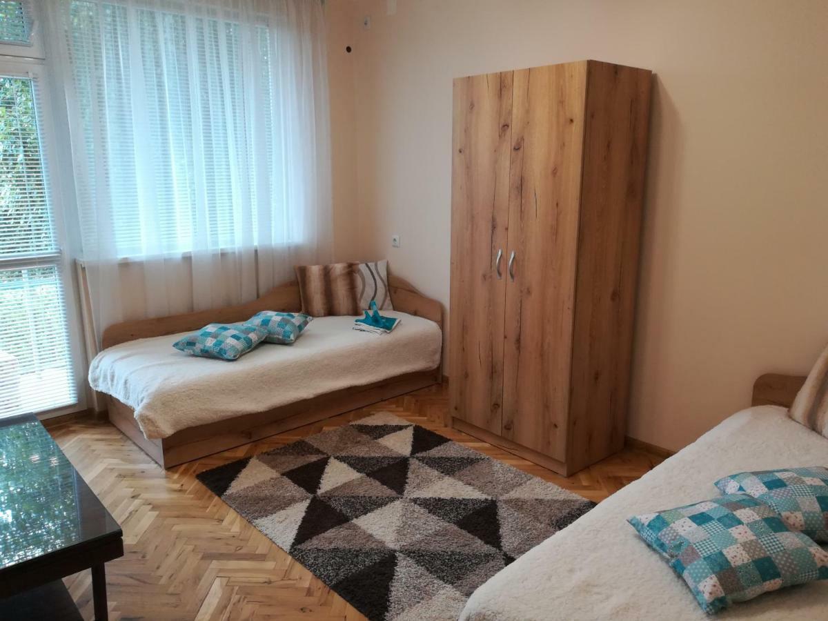 Guest House Krasi Ovoshtnik Екстериор снимка